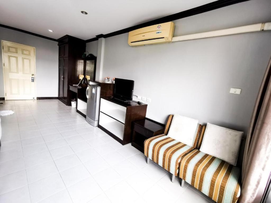 Sea Boss Homestay Strand Kata Exterior foto